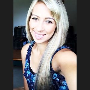 Meet your Posher, Cassandra